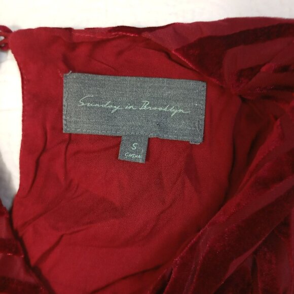 Anthropologie Sunday In Brooklyn Top Red Velvet Geometric Pattern Size S Women - Picture 2 of 8